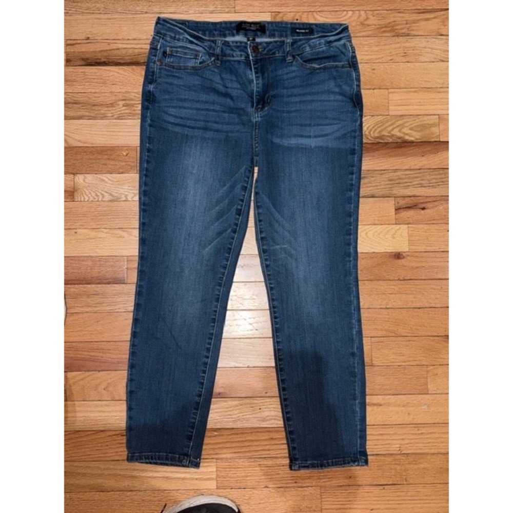 Judy Blue Los Angeles Relaxed Fit Jeans Medium Wash Denim Size 31 Womens (T22)